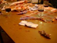 Il tavolo a fine cena.